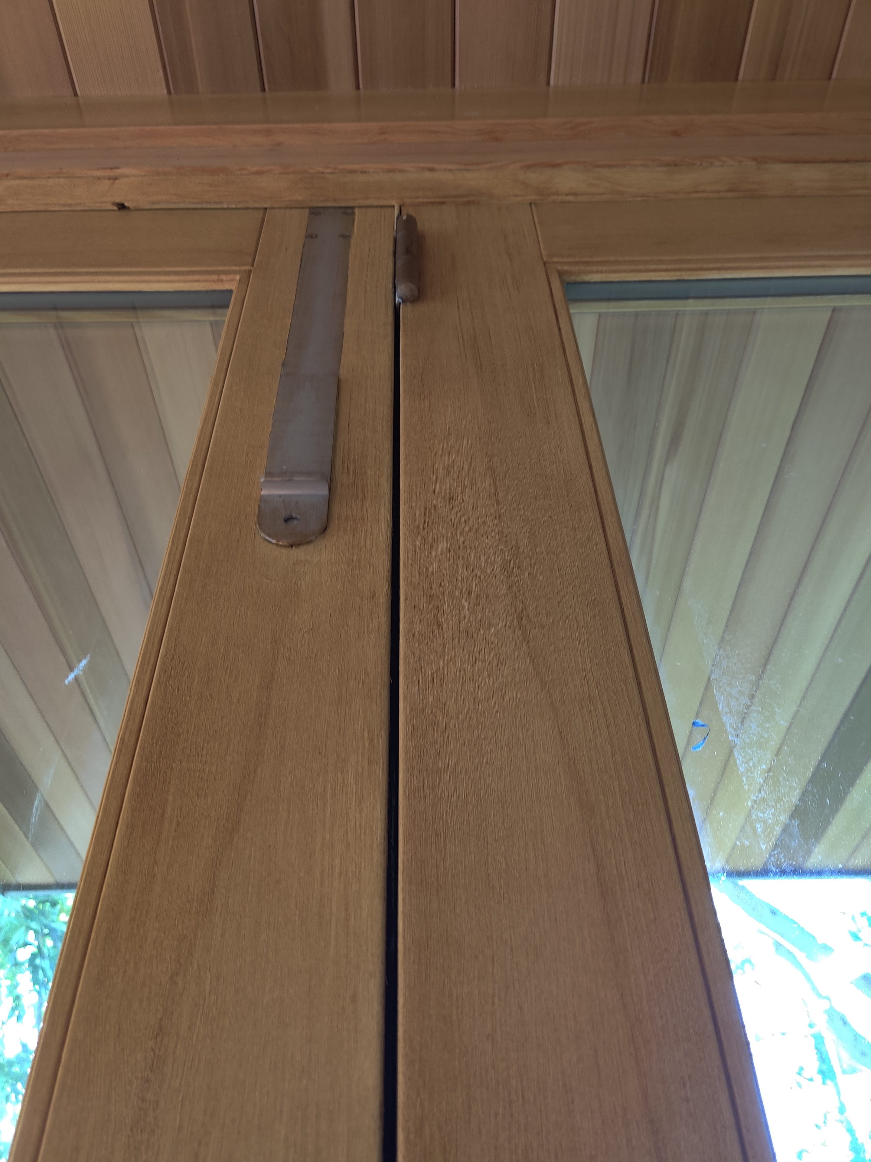 Wood grain finish